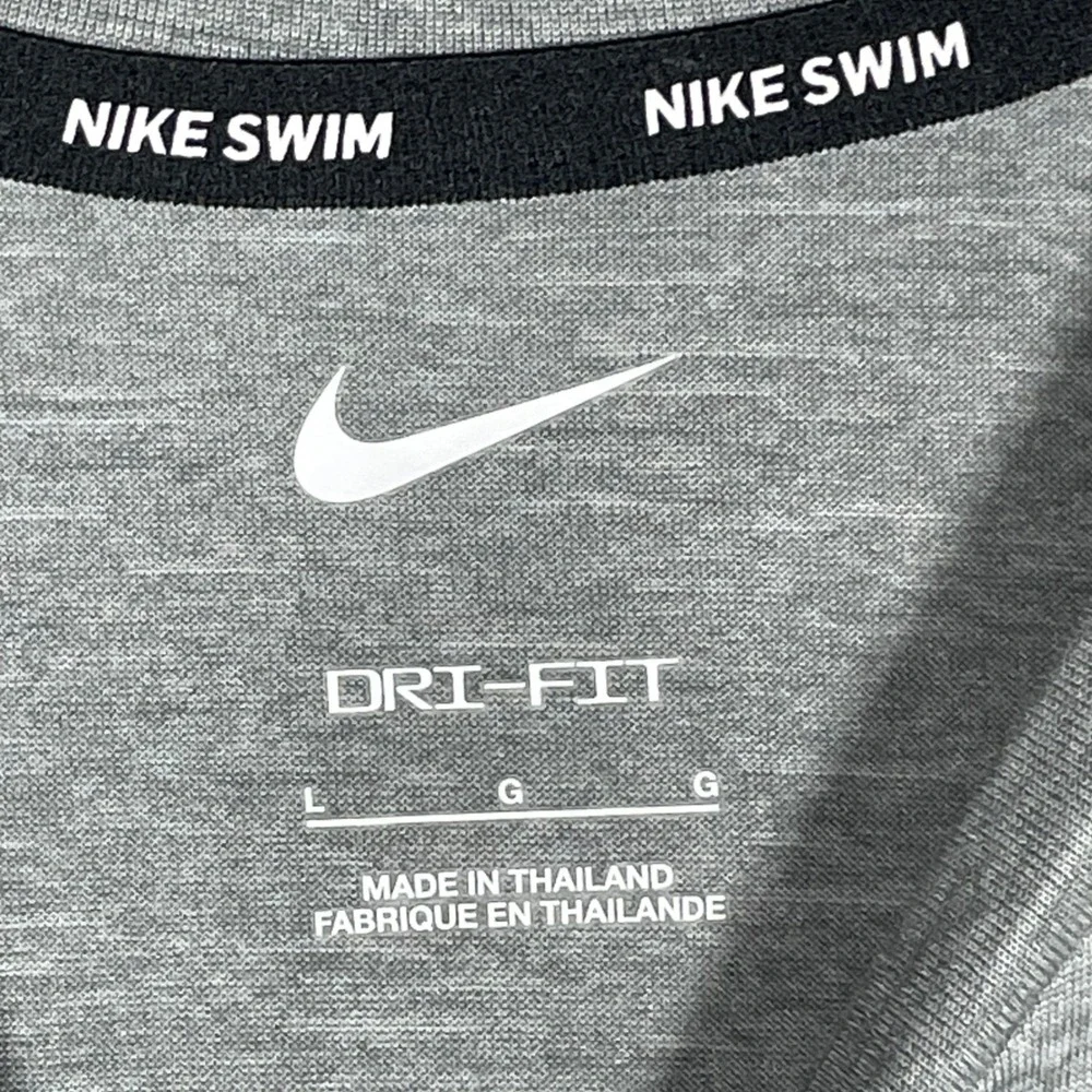 Nike Swim Mens Dri-FIT Rash Guard Short Sleeve UPF 40+ Grey NESSA589 Large NEW